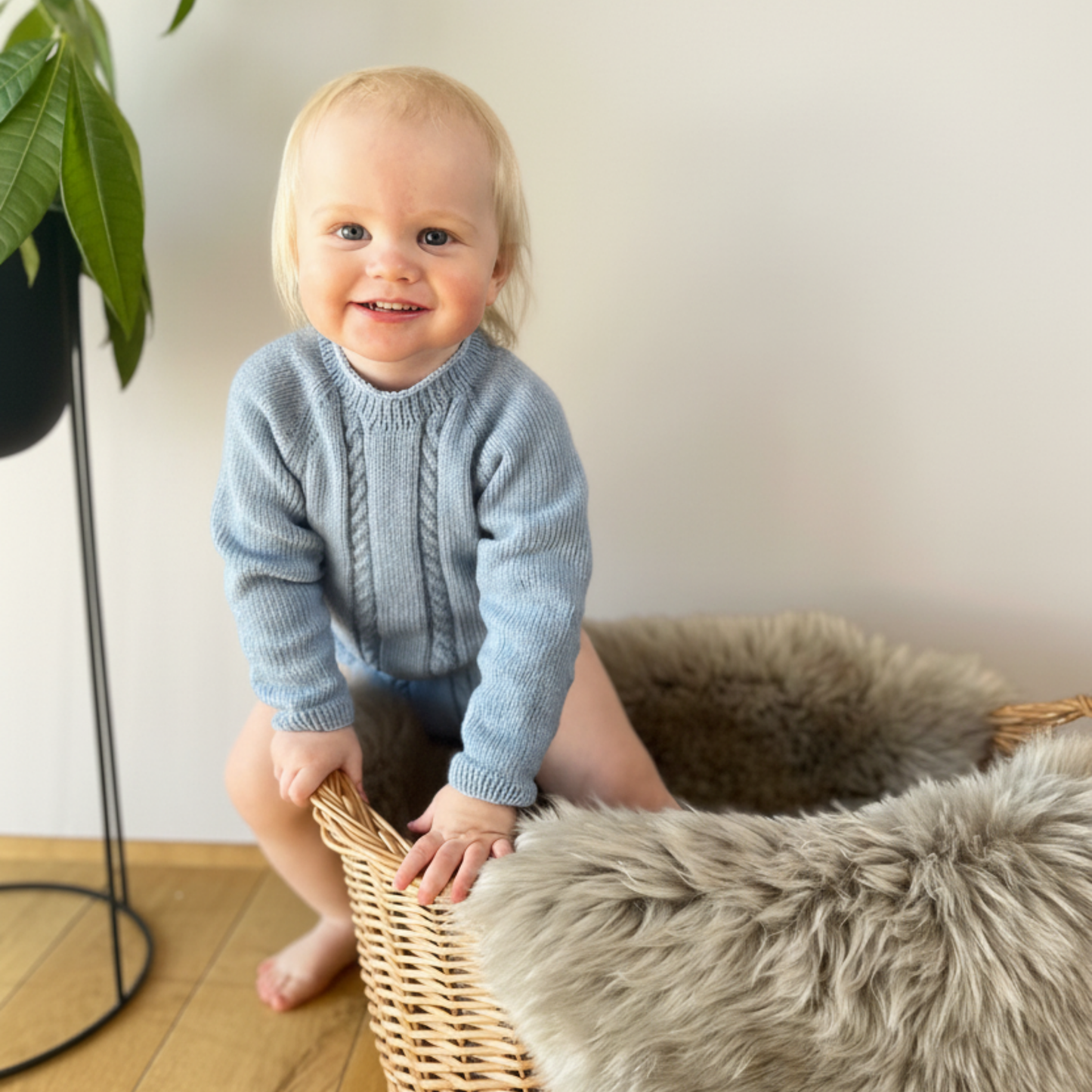 Vesleskattens flettebody - Strikkepakke - Dale Garn Soft Merino