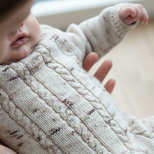 Vesleskattens flettebody - Strikkepakke - Unikt Garn