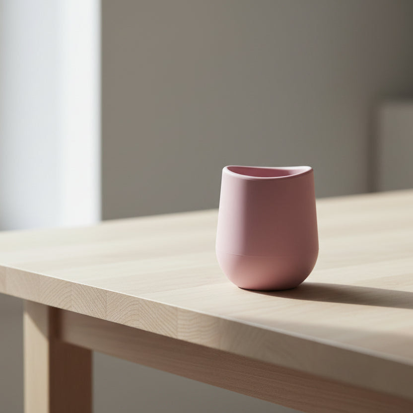 Kopp i fargen dusty rose fra Summerville Organic, silikonkopp treningskopp for barn