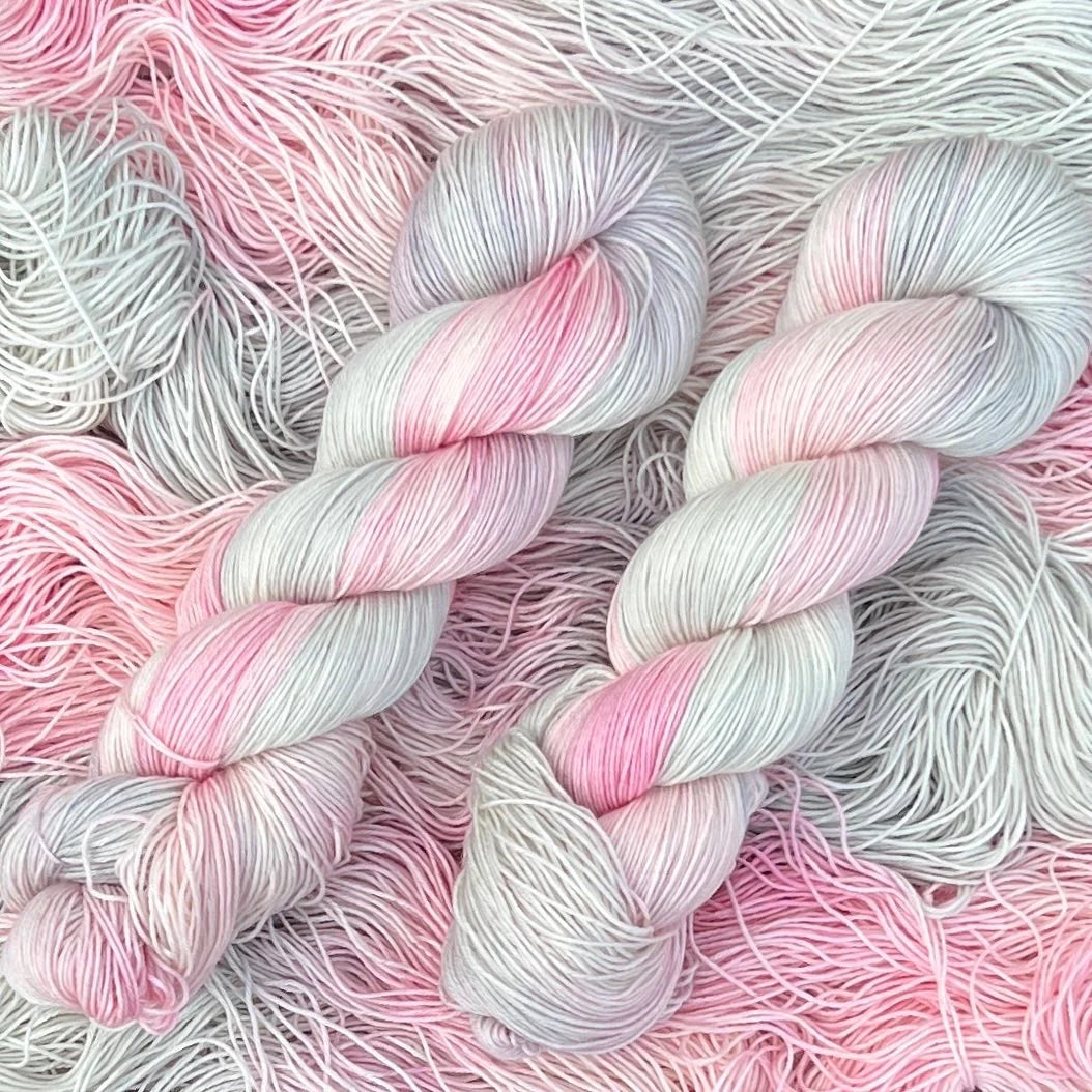 Unikt Garn - 100% merinoull - Håndfarget