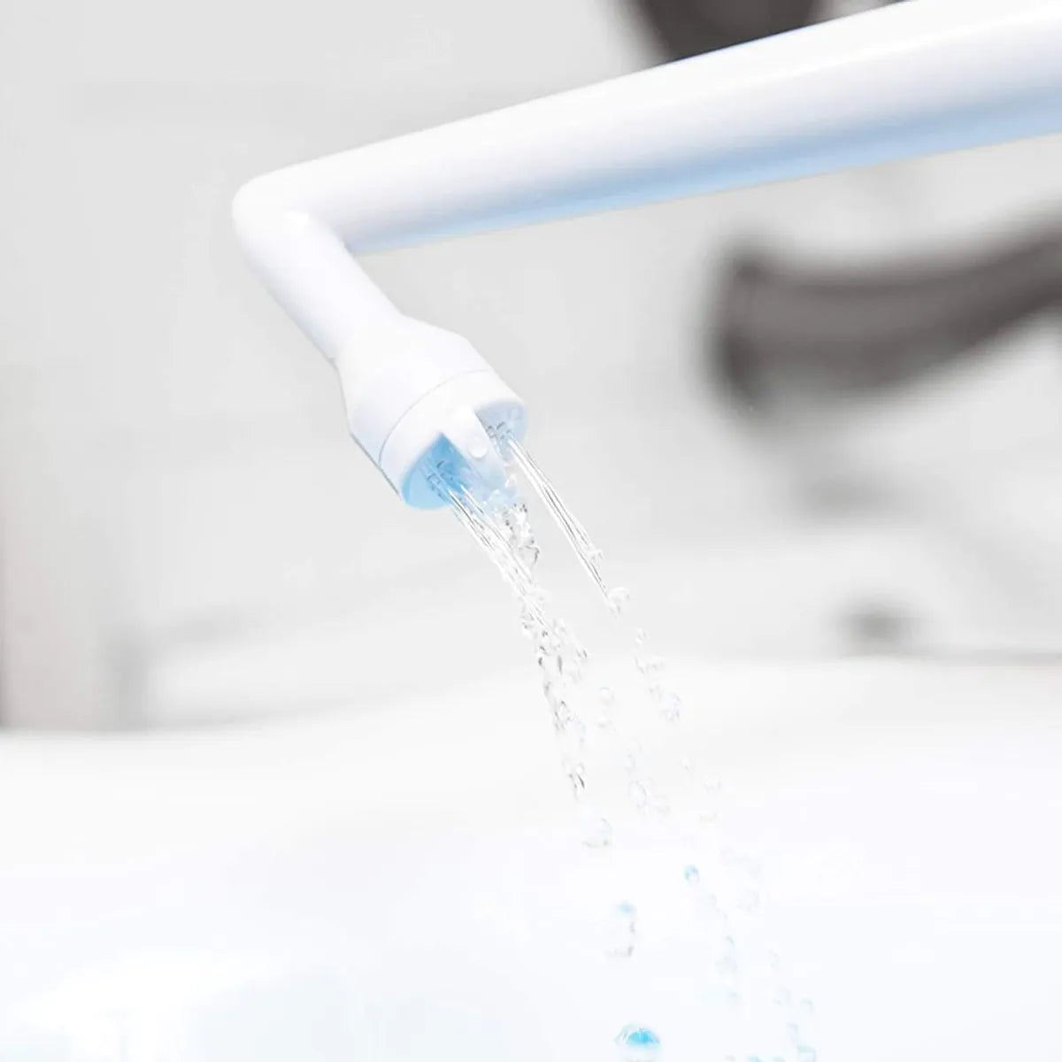 Skylleflaske. Dusj til underlivet etter fødsel. Dusje underlivet med vann mens man tisser for å unngå svie. 