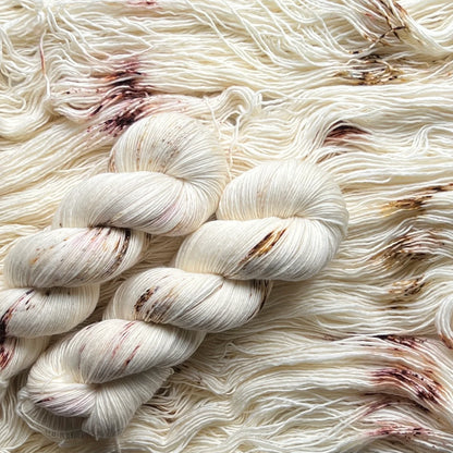 Unikt Garn - 100% merinoull - Håndfarget