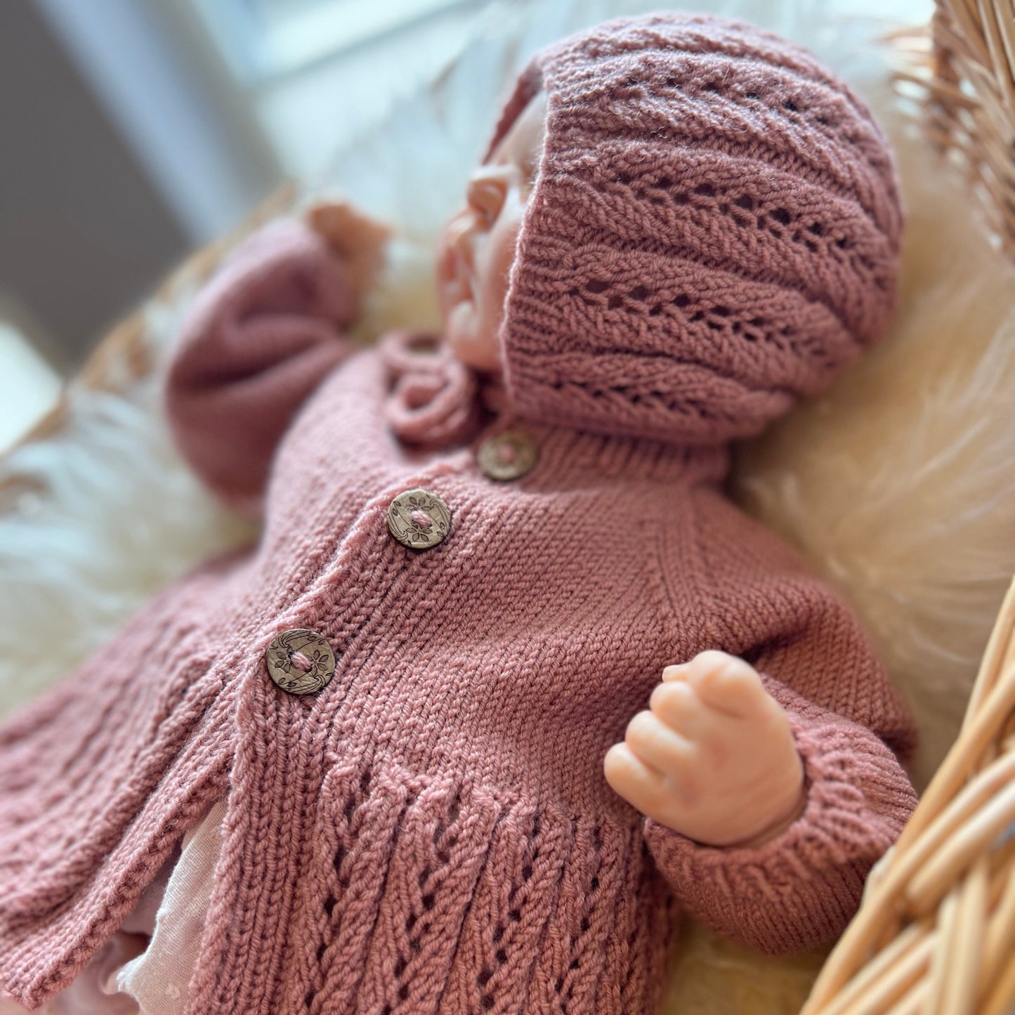 Vesleskattens eventyrkyse - Strikkepakke - Dale Garn Soft Merino