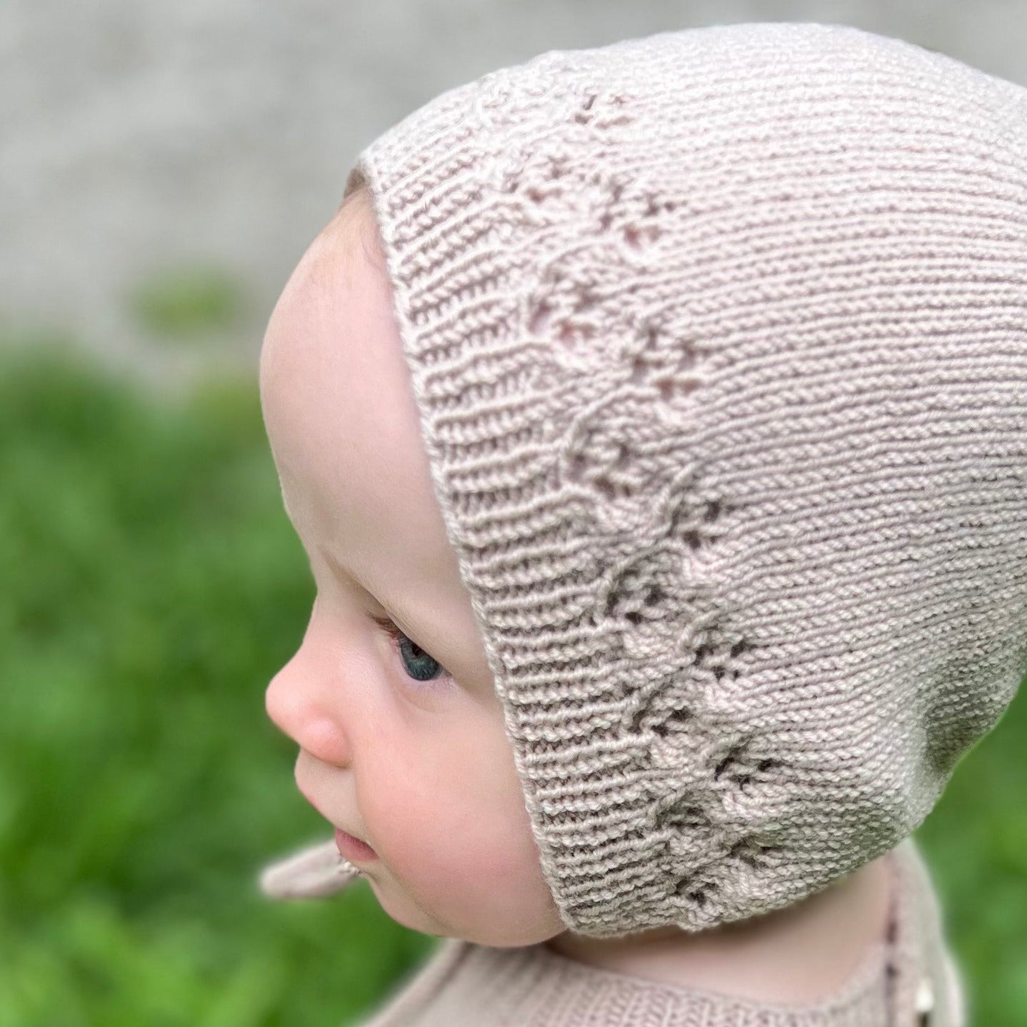 Vesleskattens søte kyse - Strikkepakke - Dale Garn Soft Merino