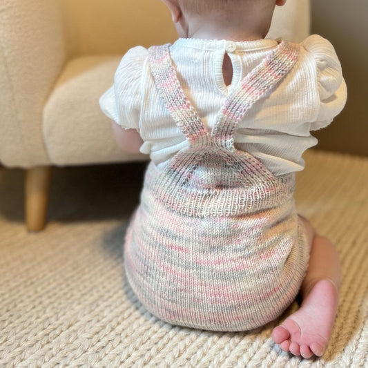 Klassisk romper bakside – strikket body til baby, digital strikkeoppskrift PDF