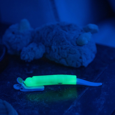 LatchLight ligger på nattbordet klar til bruk