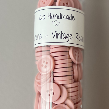 Knapper fra Go Handmade. Vintage Resin. Slitesterke knapper som kan brukes til baby og småbarn. 15 mm diameter.
