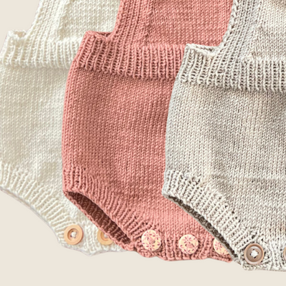 Romper/selebukse 0-3 måneder - Håndstrikka plagg - Vesleskatten design