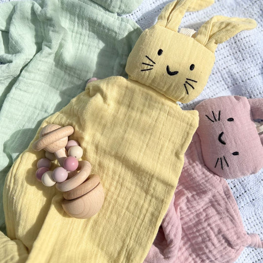 Økologisk koseklut kanin fra Summerville Organic – trygg babyleke og gavetips baby