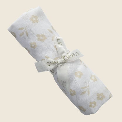 Babypledd, gulpeklut, koseklut fra Summerville Organic i sand og hvit flerfarget/mønstret med sløyfe