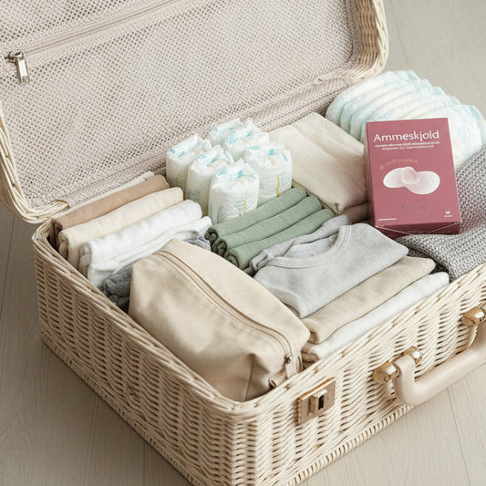 Ammeskjold kan pakkes i fødebagen. De hjelper med oppstart av amming. Gir babyen bedre sugetak.