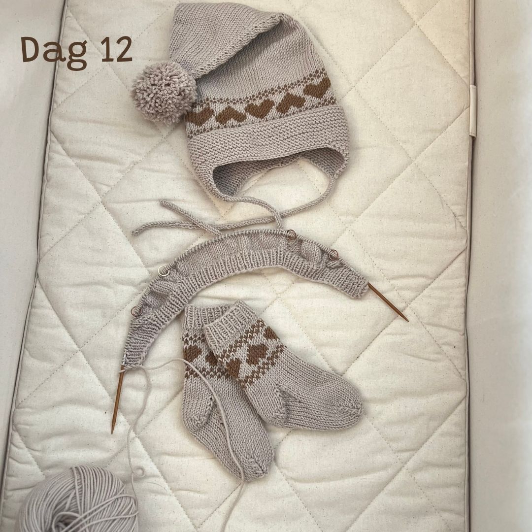 Tell ned til jul med Vesleskattens julekalender, strikkekalender, adventskalender for strikkere dag 12