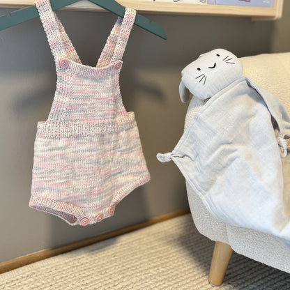 Klassisk romper – babystrikk romper, body, strikkeoppskrift uten garn til baby