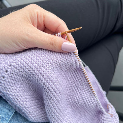 Lett å strikke. Strikkeoppskrift til baby og barn. Strikk til baby og barnehagebarn i 100% merinoull.