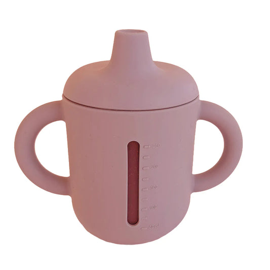 Silikonkopp til baby og småbarn. Kopp som er enkel å drikke av selv. Trygg kopp uten plast til baby og småbarn.